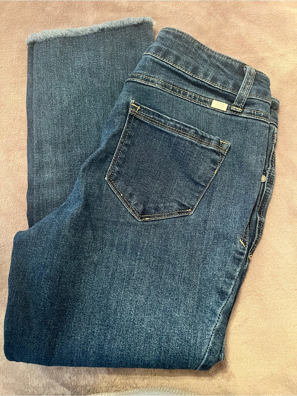 Classic Dark Blue Women's cropped Jeans - Comfortable Everyday Fit